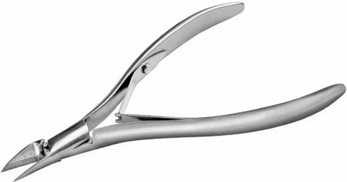 How to Choose the Best Cuticle Nipper in UK for Professional Use